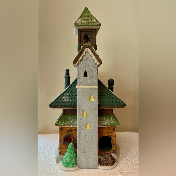 Department 56 North Pole Chapel - North Pole Series - Picture 4 of 6